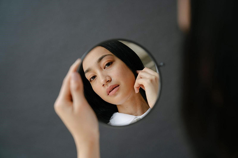 What Is a Facelift: Types of Facelifts: female model