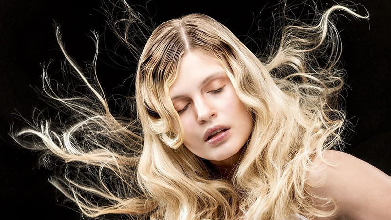 Examine the surgeon’s experience: female model